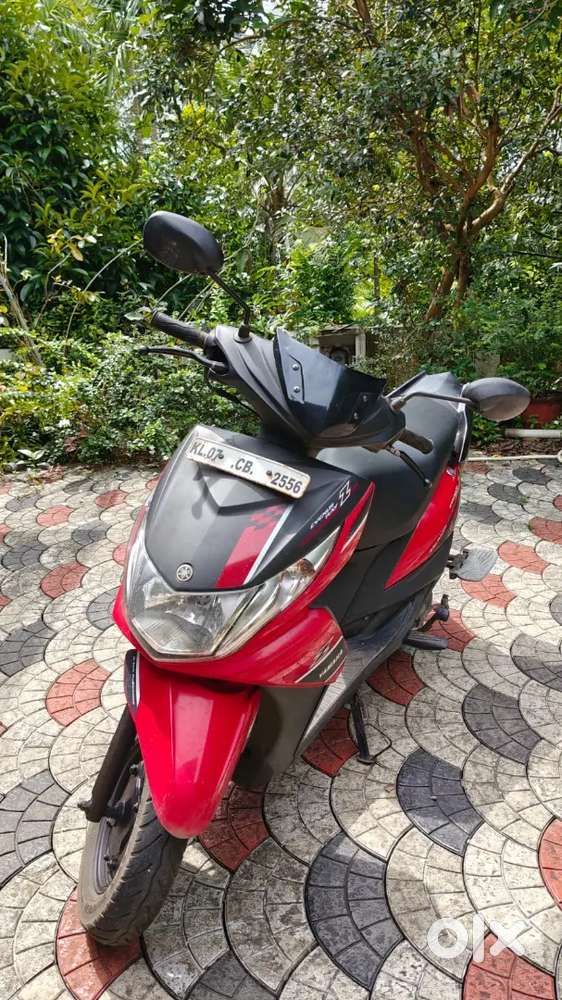 Single owner YAMAHA RAY Z 2014 model for sale