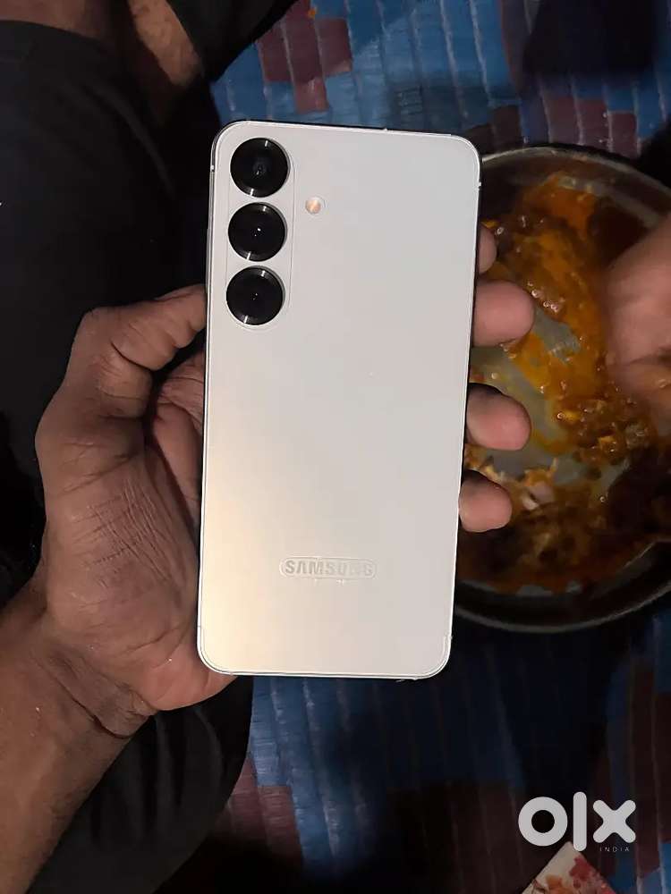 Samsung s25 (256gb)