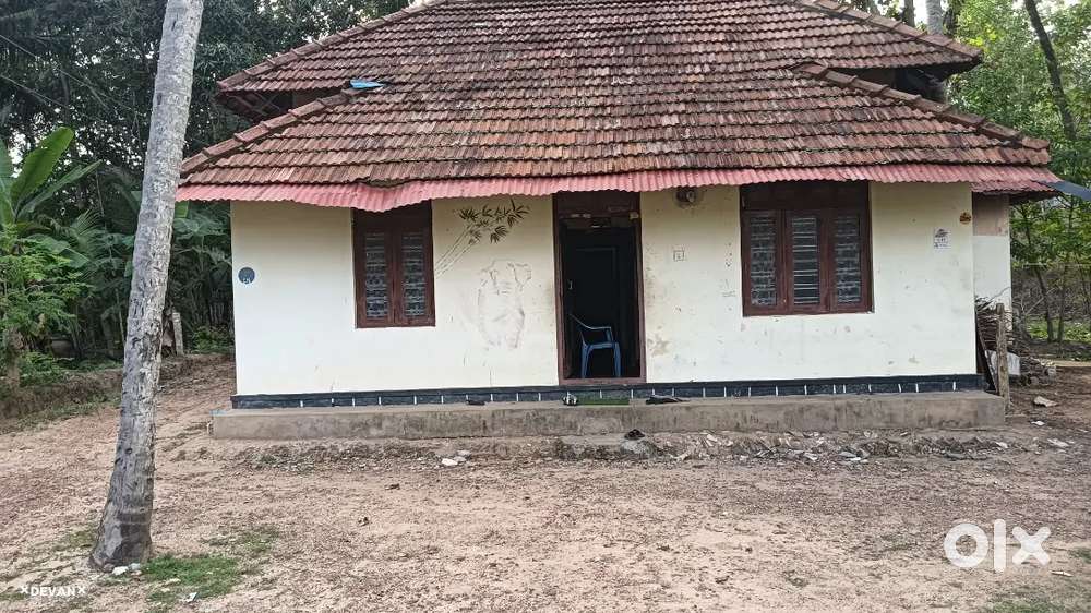 Old Beautiful House and Land For Sale