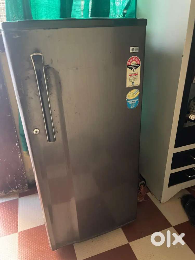 LG fridge good condition, working 100%.