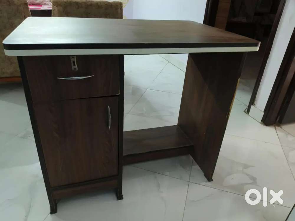 Study Table  Front Table