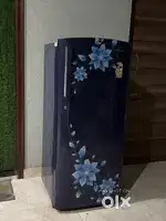4-5 years old fridge single handed used