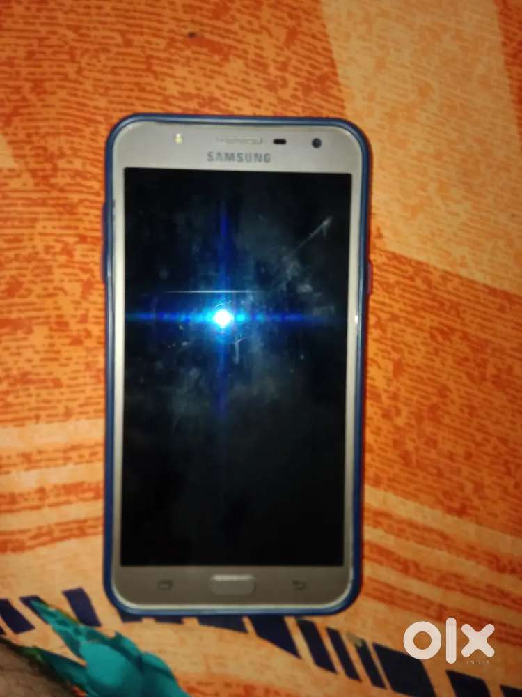 Samsung galaxy j7 Next price 3000