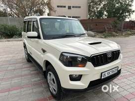 Mahindra Scorpio S4, 2016, Diesel