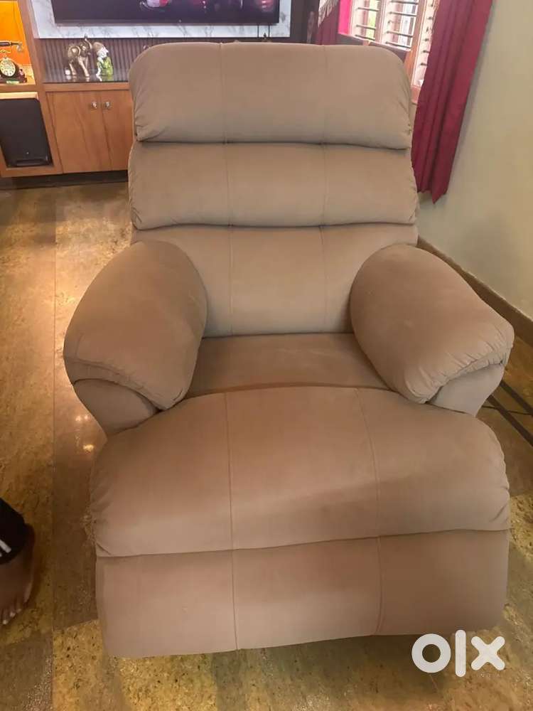 Duroflex Rotating and rocking recliner