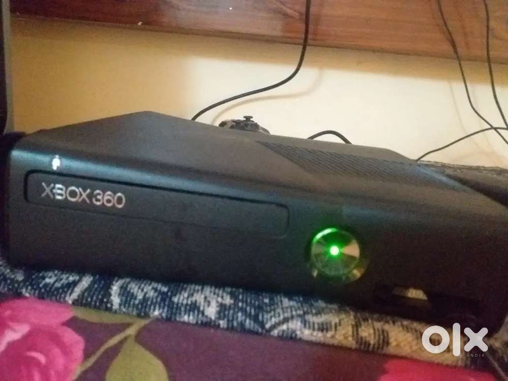 xbox 360  and 70 games