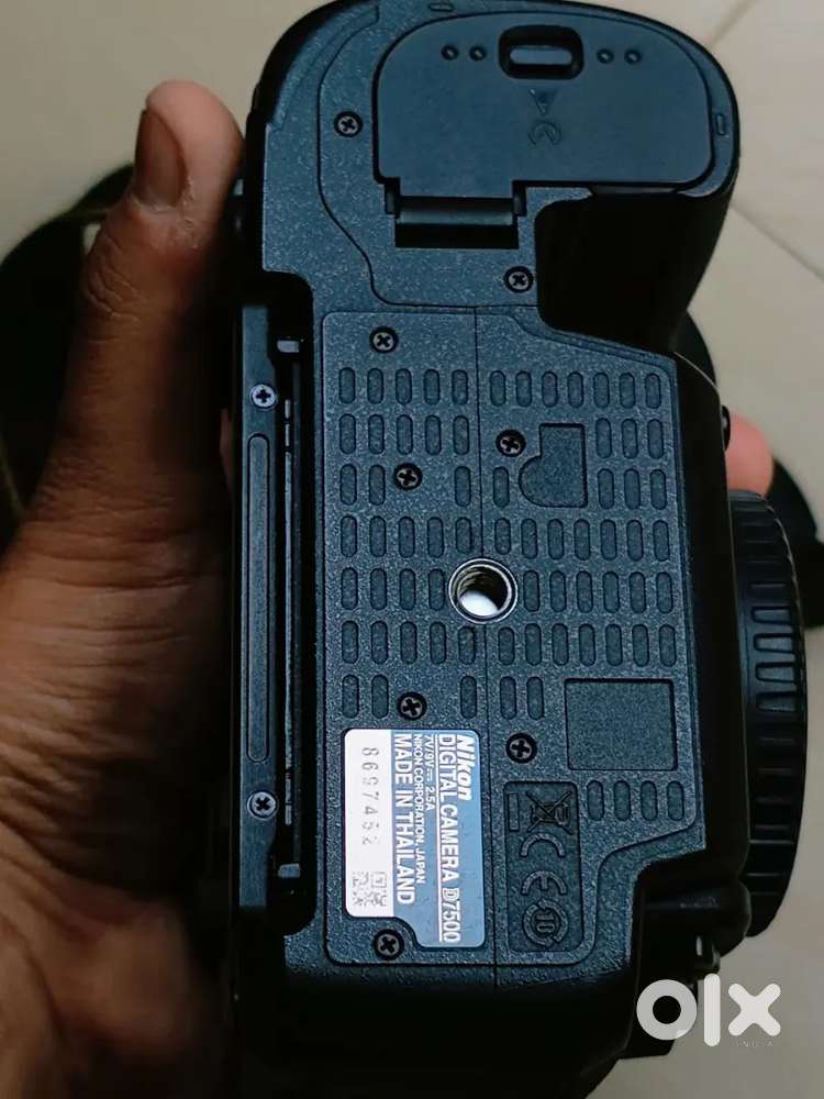 Nikon D7500