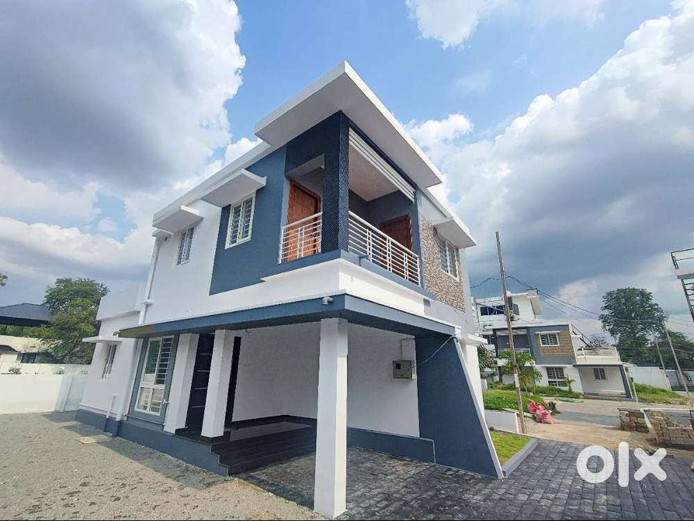 Near ശോഭ സിറ്റി മാളിന് സമീപം, 4BHK House & Villa for sale in Thrissur!