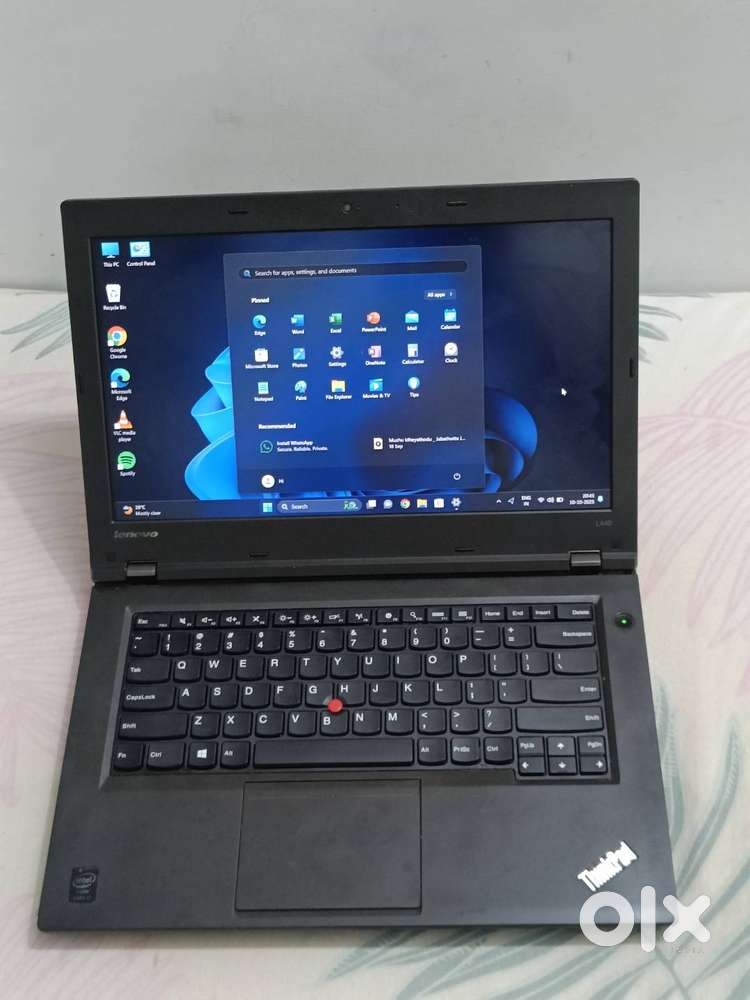 Core i5 Lenovo Laptop 8gb 256gb SSD All features Home used condition.