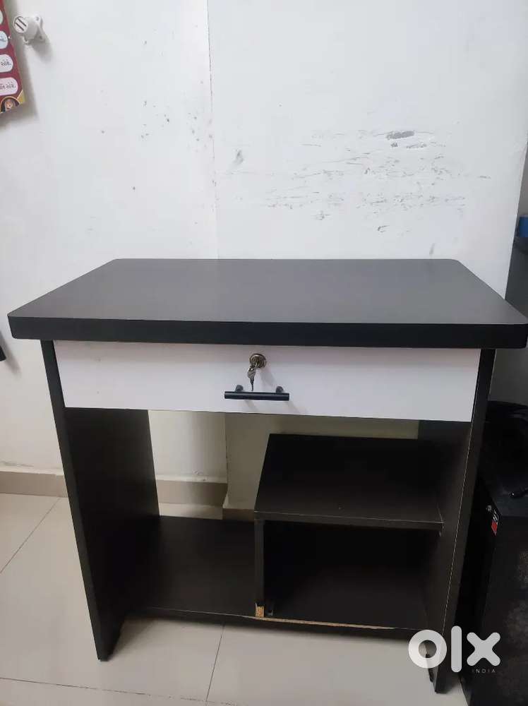 Computer Table