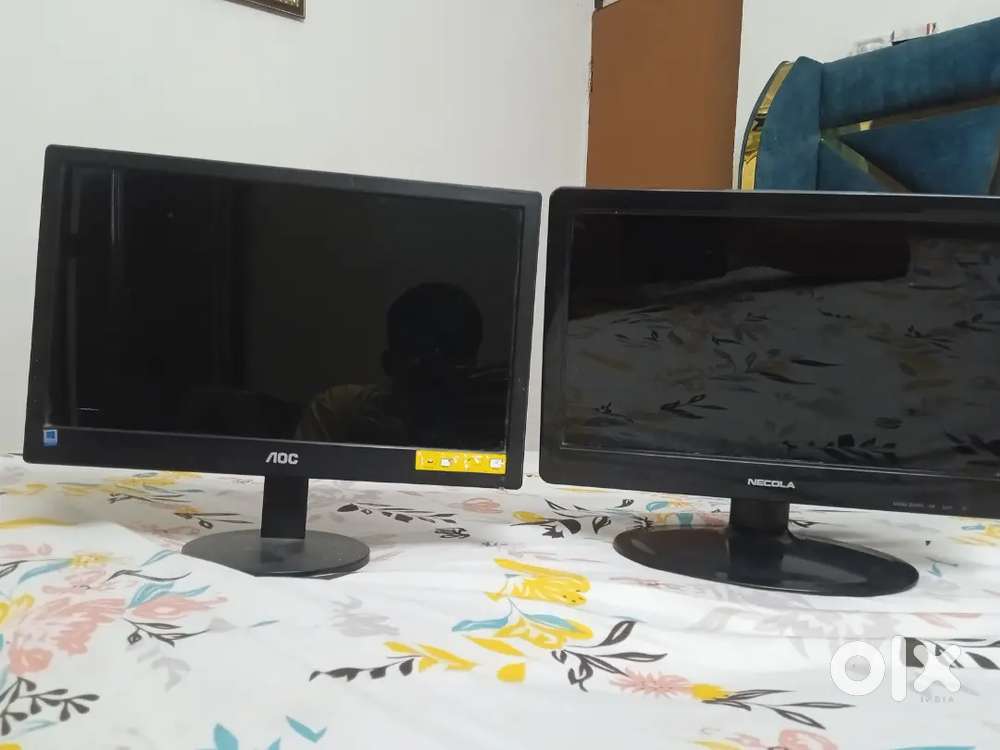 Aoc and Necola Monitor