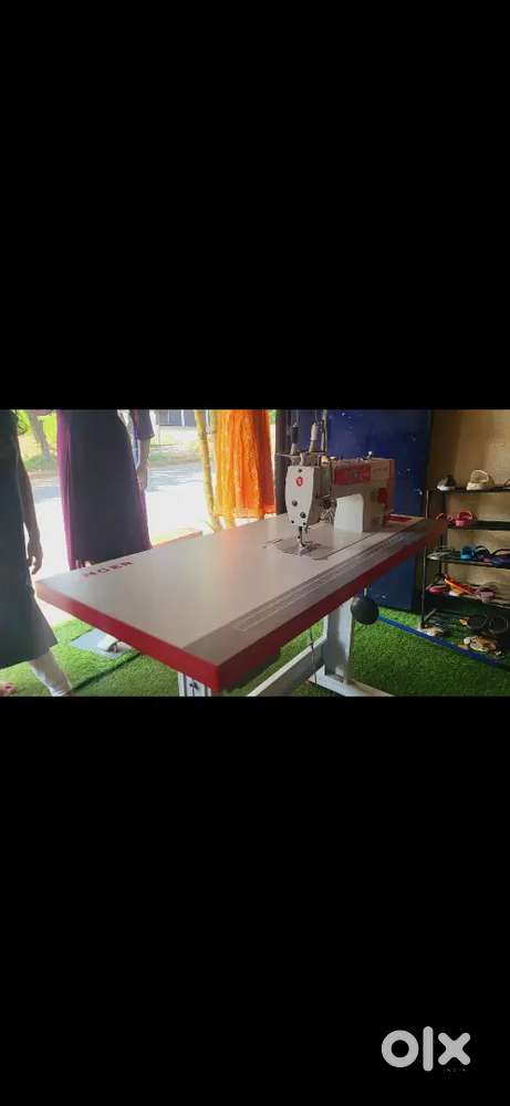 Sewing machine for sale
