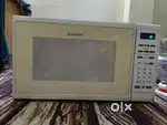 Frigidaire 50L Microwave - Fully Functional