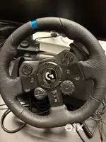 Logitech G923 streeing wheel  only one month old