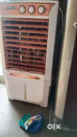1 hand. Blender & 1 cooler