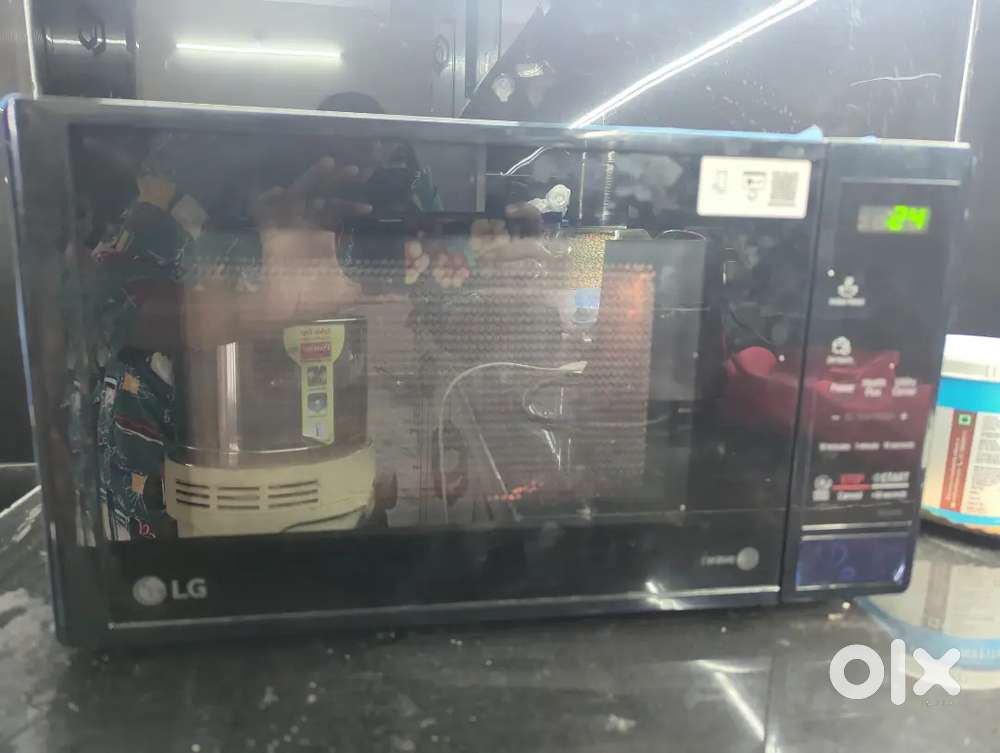 LG 20 L Anti Bacteria Cavity Solo Microwave Oven (MS2043DB, Black)