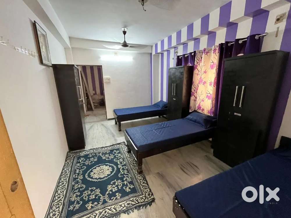 Fully furnished Paying Guest at sama for professional men.