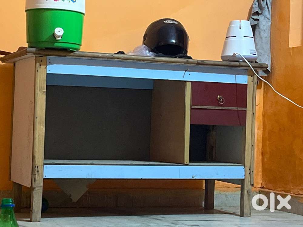 Counter table
