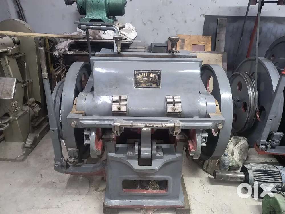 Die punching machine