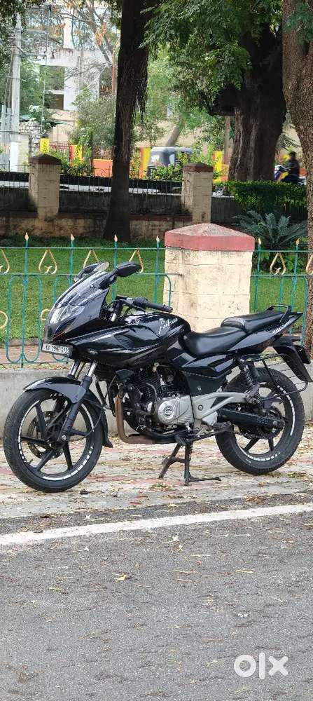 Pulsar 220f
