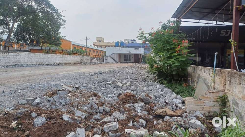 18 cents Land for sale near airport SIHS COLONY