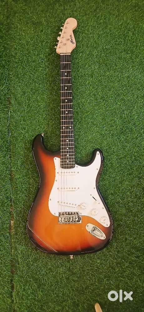 Hertz electric guitar mint condition contact for details