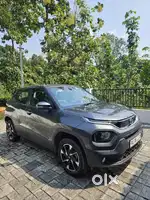 Tata punch petrol not cng,showroom condtion,low km