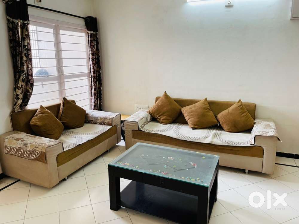 Very Nice 2bhk Furnished Flat For Rent at Nr Titanium City Center