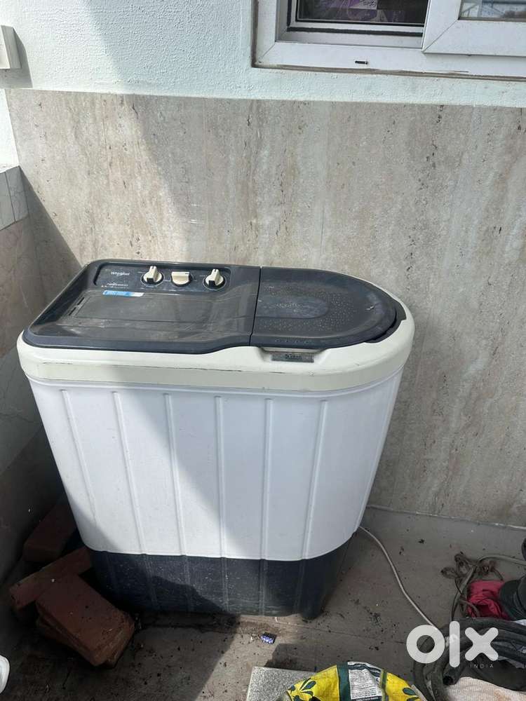 Whirlpool Semi Automatic Washing Machine - Excellent Condition -