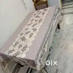 Dining table with 6 Chairs