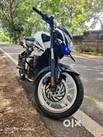 NS200 good mileage white colour