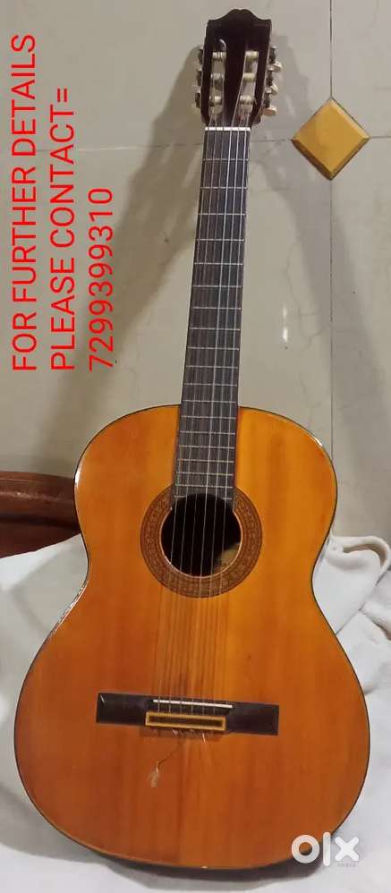 AVORA GUITAR. IMPORTED PIECE. MADE IN JAPAN. MODEL NO -GC 100.