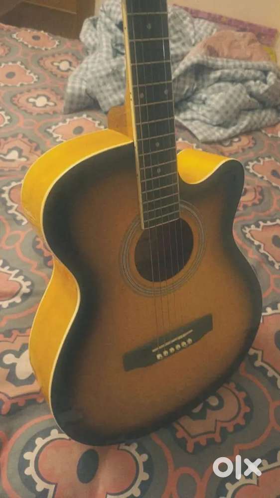 Excellent condition - Vault EA20 - 40 inch Acoustic Guitar