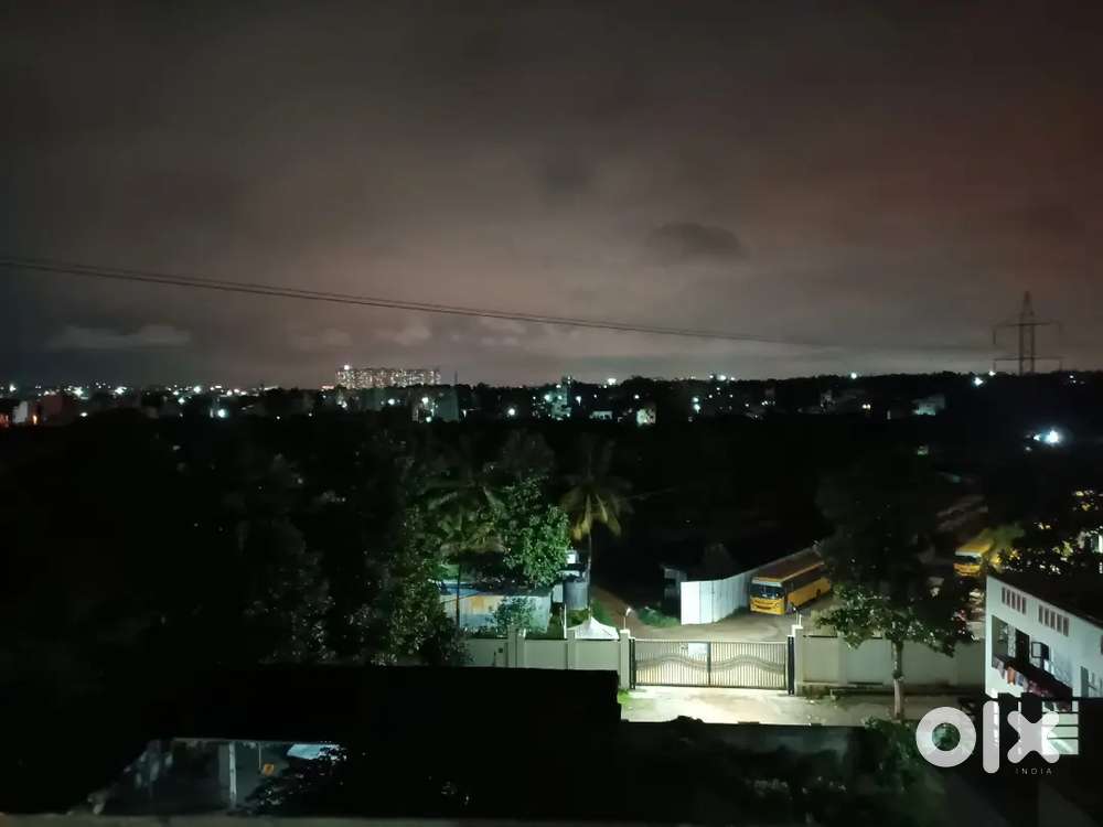 I want to hire good looking girl for cook