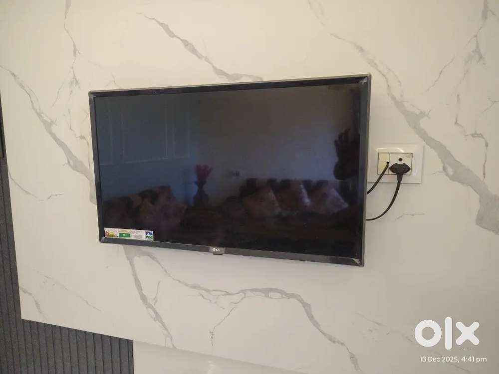 TV LG company 32 inch