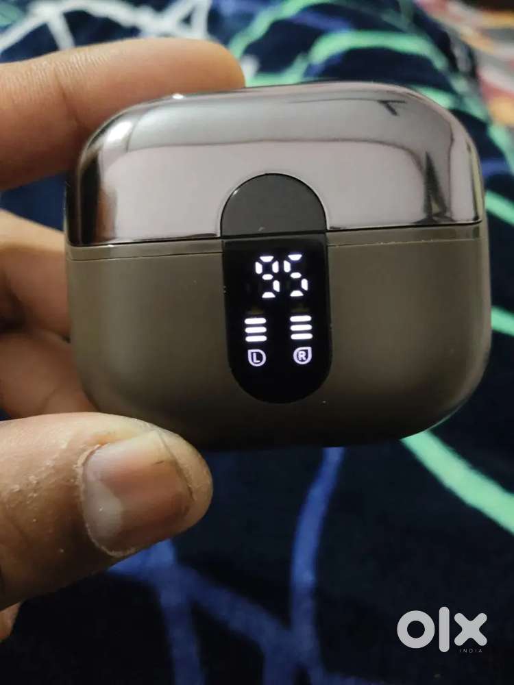 Boat airdopes 181 pro.new puchase on 7 Dec.2025 sell due to money.