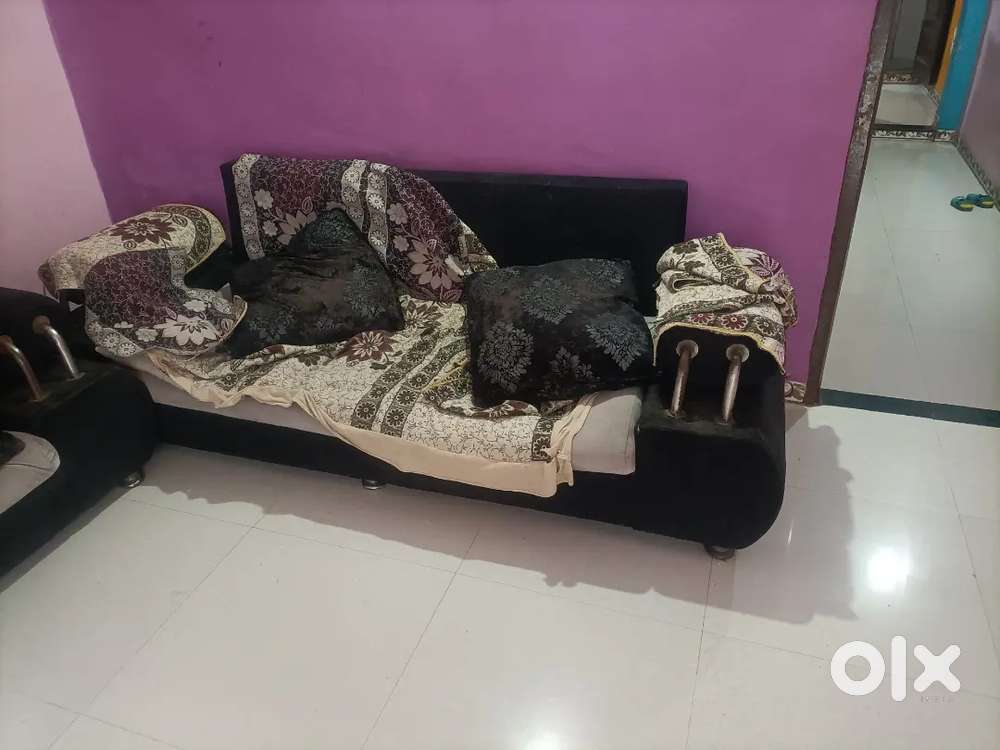 5 sat sofa