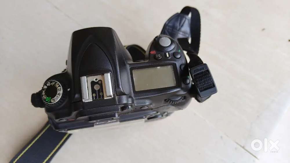 NIKON D90 SLR CAMERA WITH 18-55mm LENS  WITH EXTRA BATTERY PACK