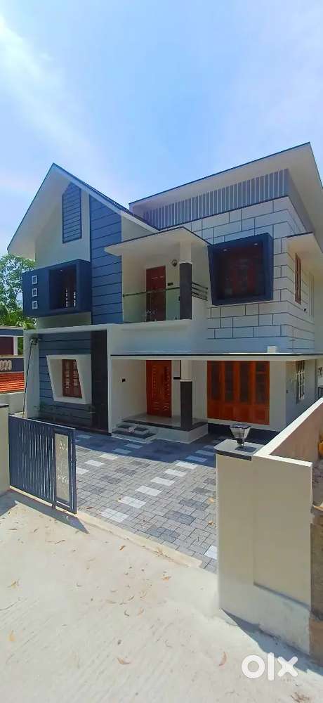 5.5 cent new house for sale at kazhakuttom kariyavattom