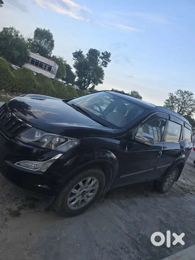 Mahindra XUV500 W10 Top model  240000 Km Driven
