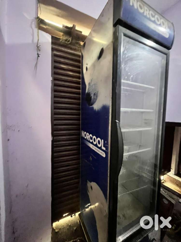 Cold drink fridge