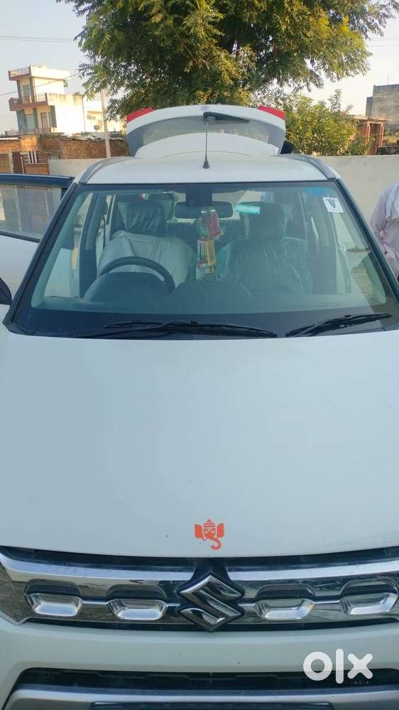 Maruti suzuki vitara brezza petrol with keyless entry