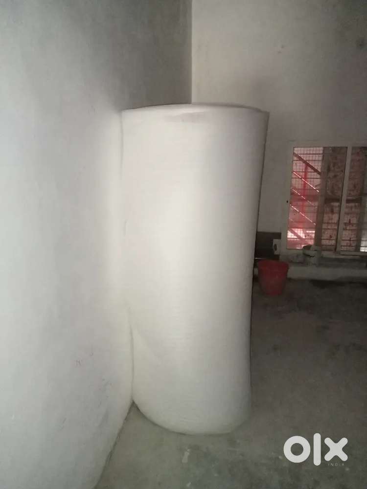 Thin foam for flooring