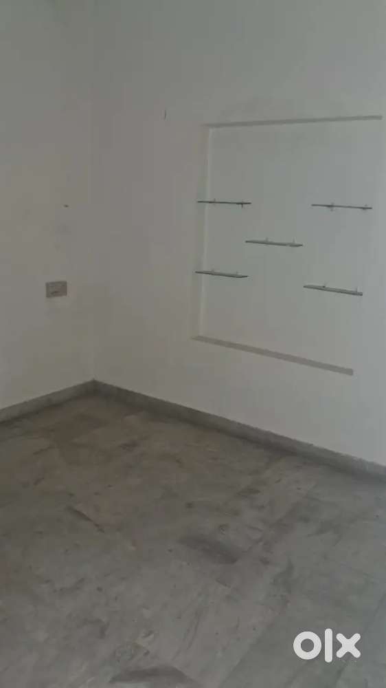 An Office space available on main road in Aliganj