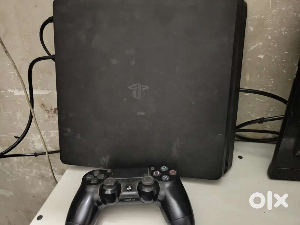 PS4 Slim 1tb 2 year old