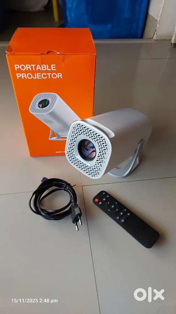 LED Smart Projector (New)