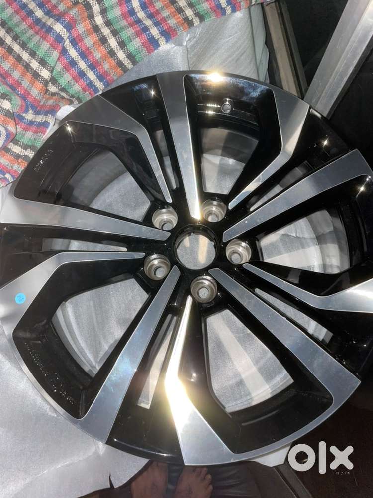 Alloy wheel