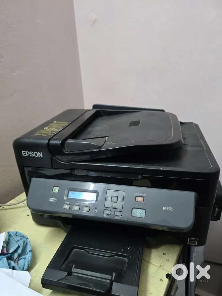 EPSON M 205