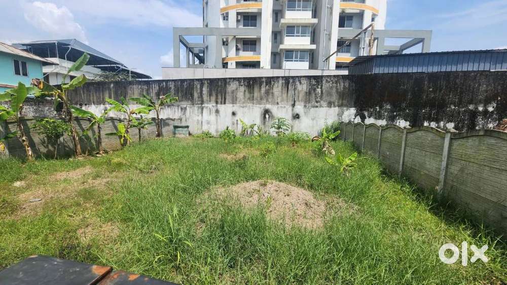 4.5 cent sof residential plot for sale at Elamakkara.