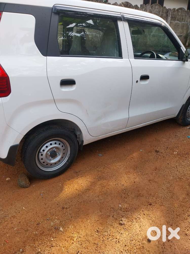 Online taxi  driver in thrissur and kochi citys